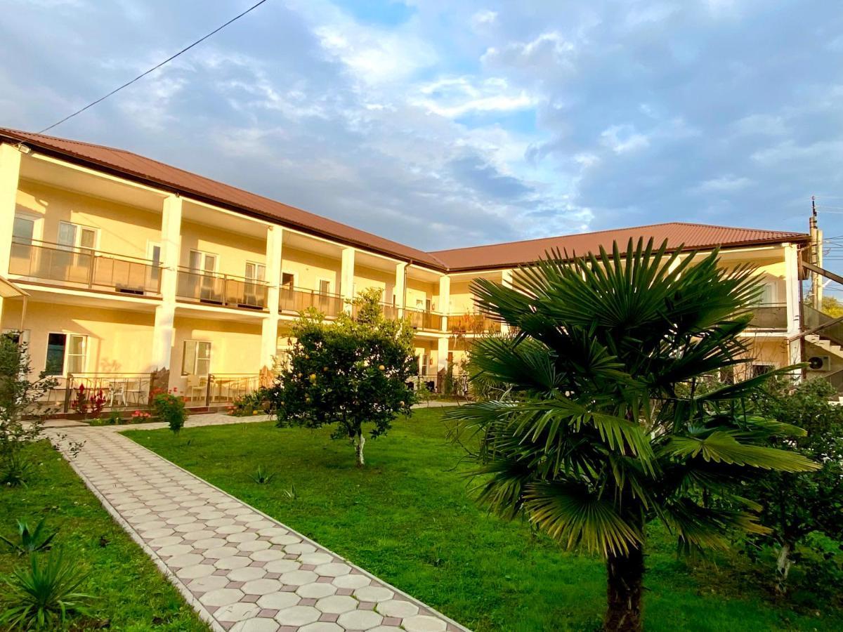 Hotel Solntse Abkhazii Lidzava エクステリア 写真