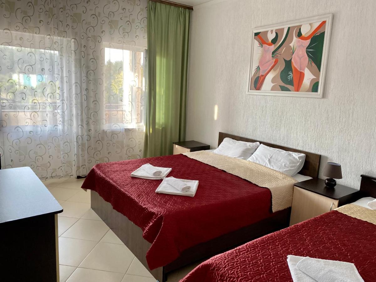 Hotel Solntse Abkhazii Lidzava エクステリア 写真